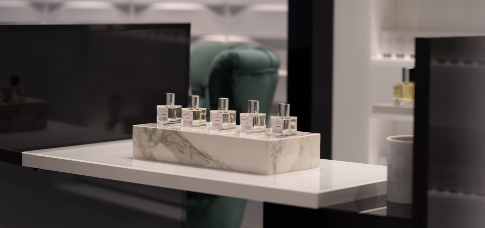 Izlo ena Astarta Parfums kolekcija u AP showroom-u