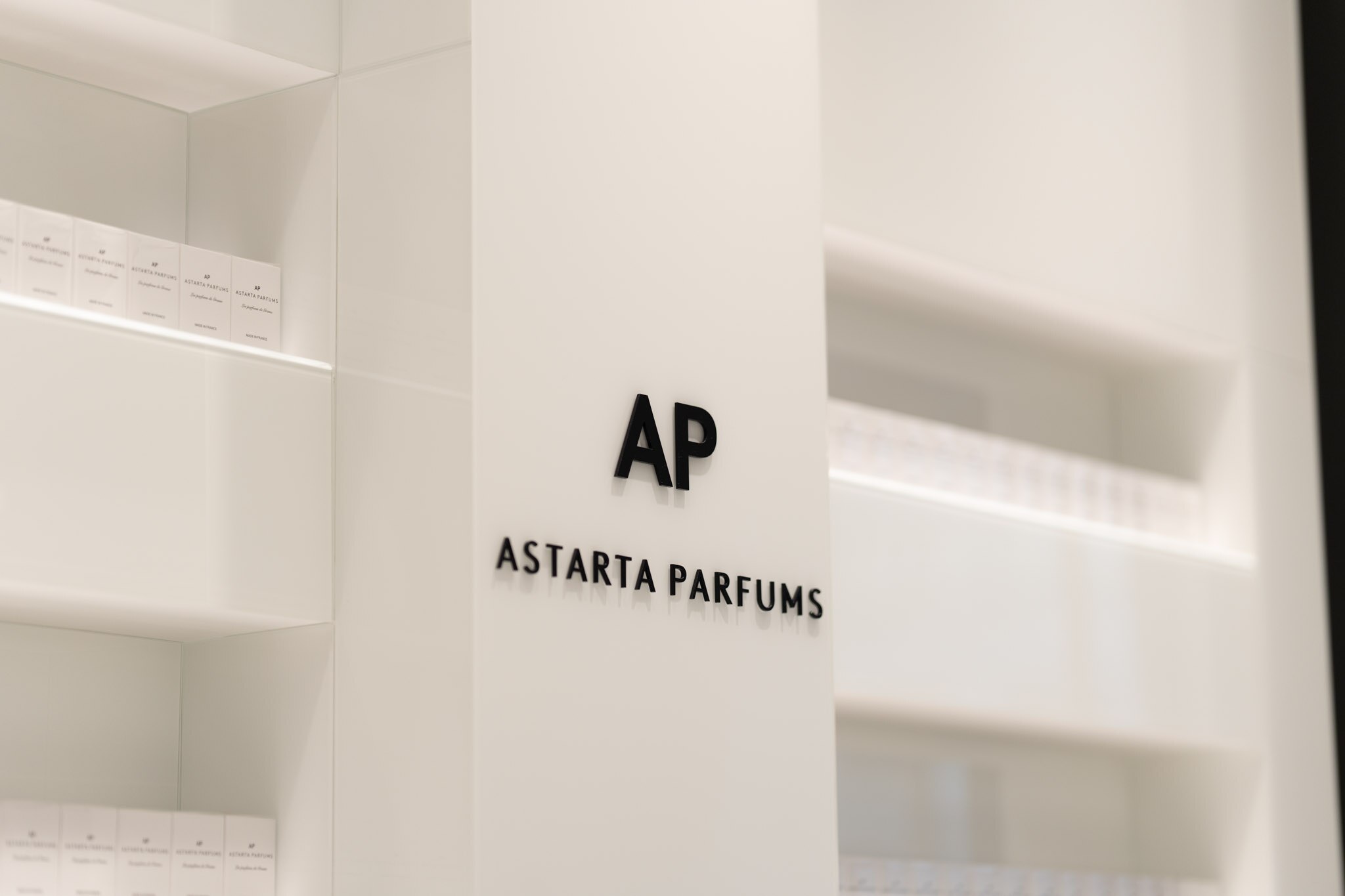 Kolekcija Astarta parfema u AP showroom-u
